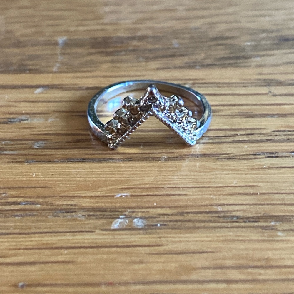 Elegant Silver and Gold Women's Ring